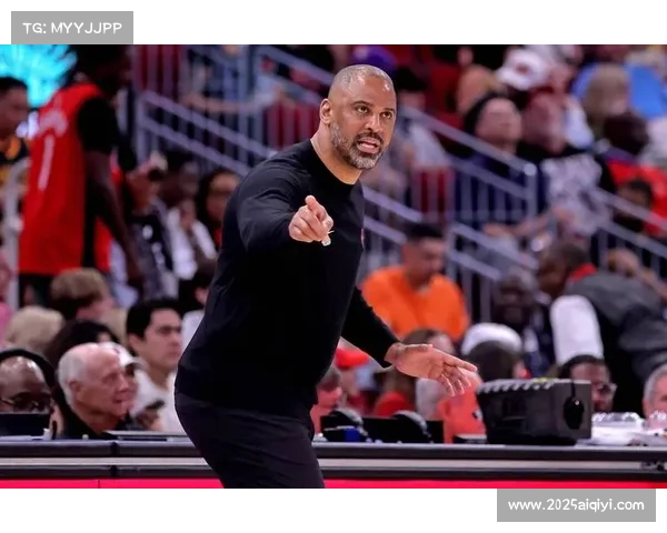 乌度卡赛后独自研究录像，火箭更衣室悄然无声